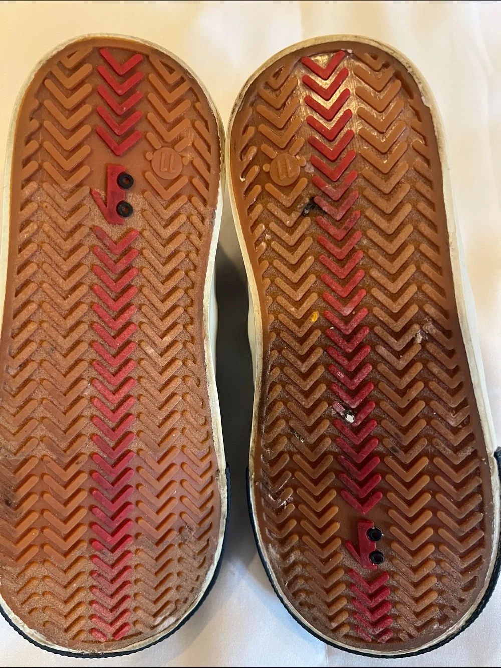 See Kai Run Navy and Red Hook-and-Loop Sneakers